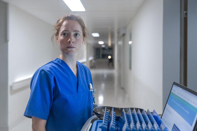 ナースコール3 / 6 [金] 公開