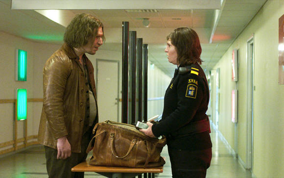 ボーダー 二つの世界上映中